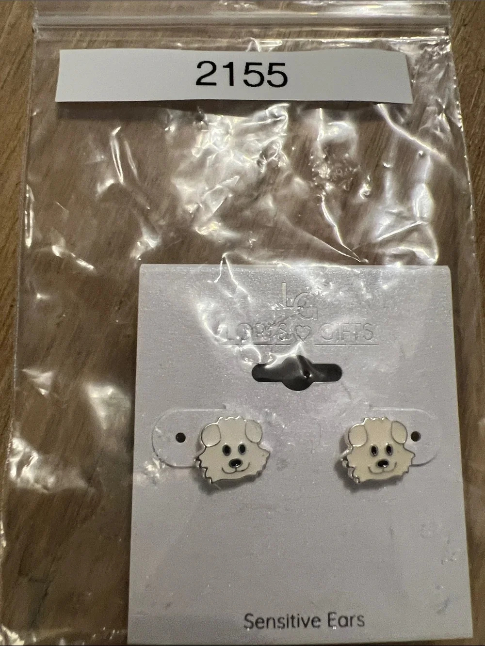 3/$18 LG Dog Face Enamel Stud Earrings - Cream & Black Lot 2155